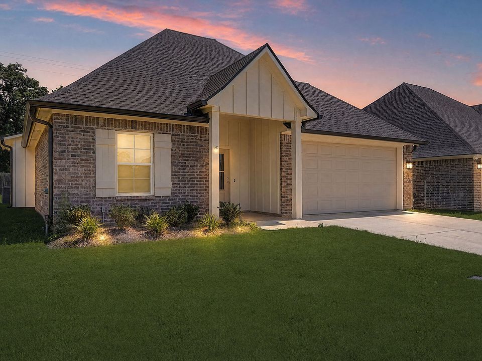 1st image of 323 Mousse Ruelle Dr