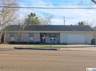 2305 E Airline Rd, Victoria, TX 77901