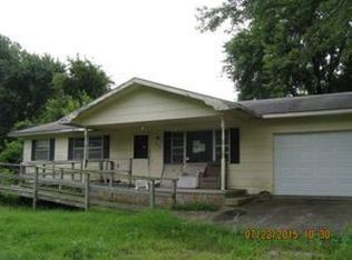 410 W Maple St, Diamond, MO 64840