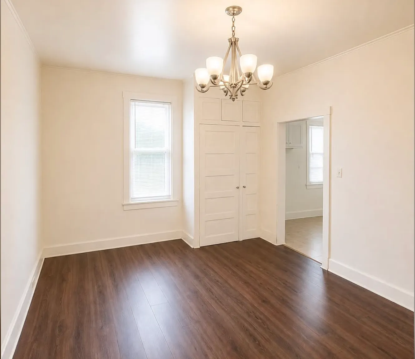 4 bed, 1.5 bath, 2100 sqft, $1,700 — Photo 4