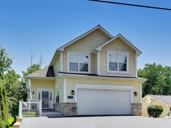 36785 N Lake St, Ingleside, IL 60041