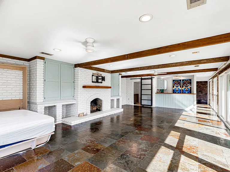 4204 Pine Park Dr — Photo 25