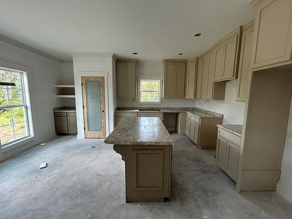 2nd image of 68 Pineridge Dr