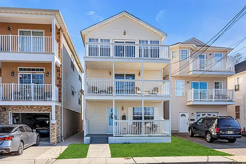 28 Bay Ave Photo 1