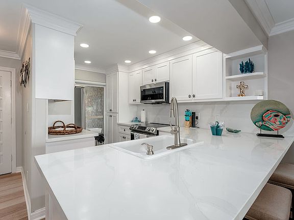 5th image of 3608 Gulf Blvd #203-A