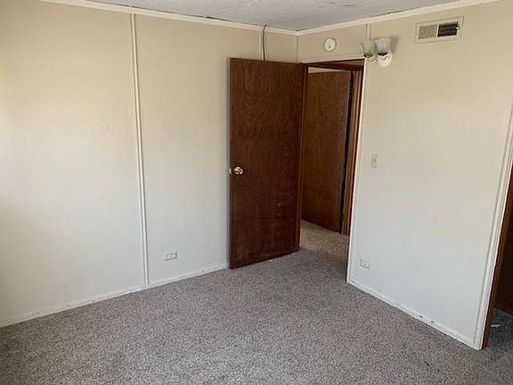 4th image of 300 Westland Dr