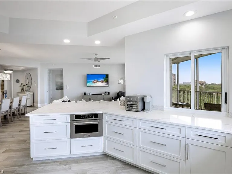 400 Flagship Dr #802 — Photo 11
