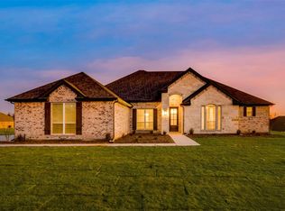 3601 Horseshoe Dr, Van Alstyne, TX 75495