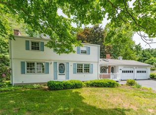 29 Kennedy Dr, Enfield, CT 06082