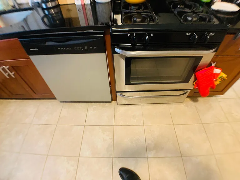 7 Downer Ave #2 — Photo 17