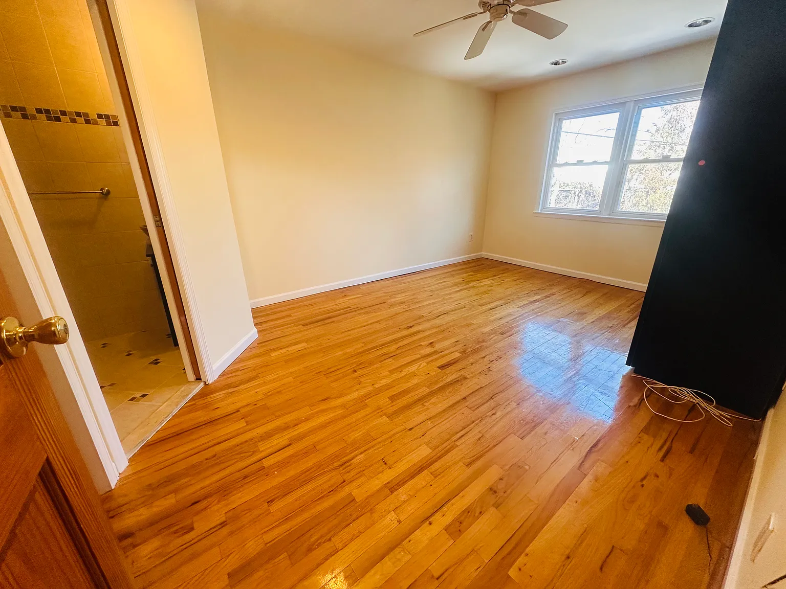 3 bed, 2.5 bath, $4,200 — Photo 3