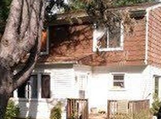 28610 Rollcrest Rd, Farmington Hills, MI 48334