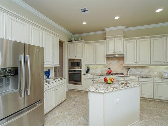 3rd image of 27803 Harris Glen Ct