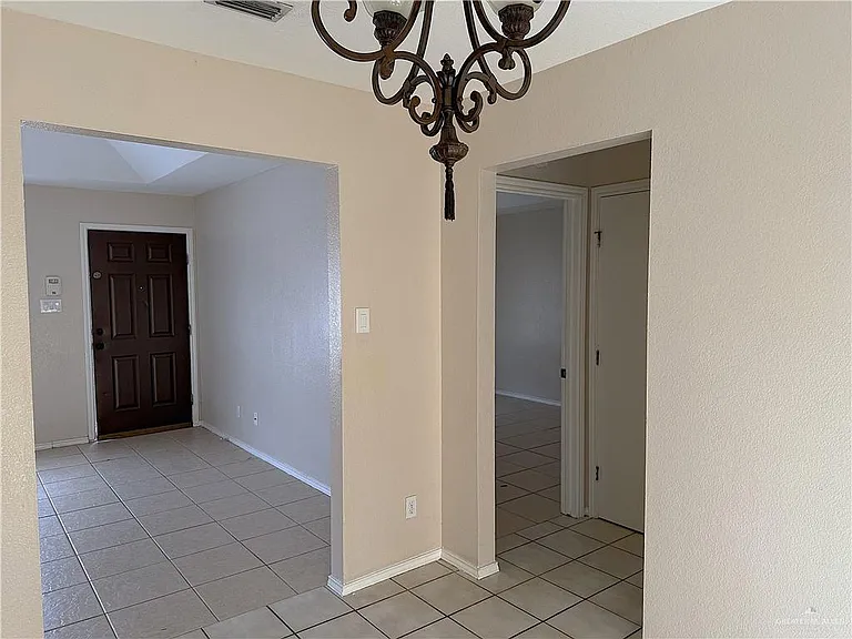 716 Mynah Ave #1 — Photo 8