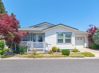 795 Hampton Way, Grants Pass, OR 97526