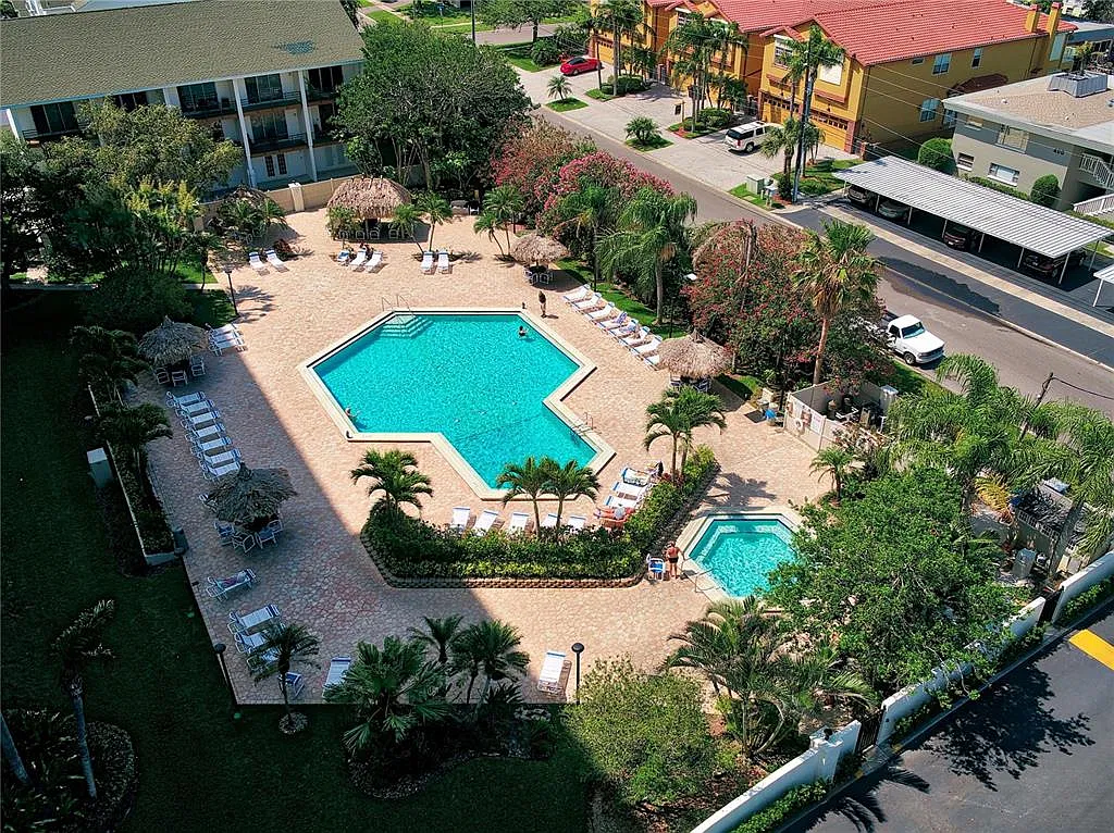 2 bed, 2.0 bath, 1240 sqft, $2,700 — Photo 3