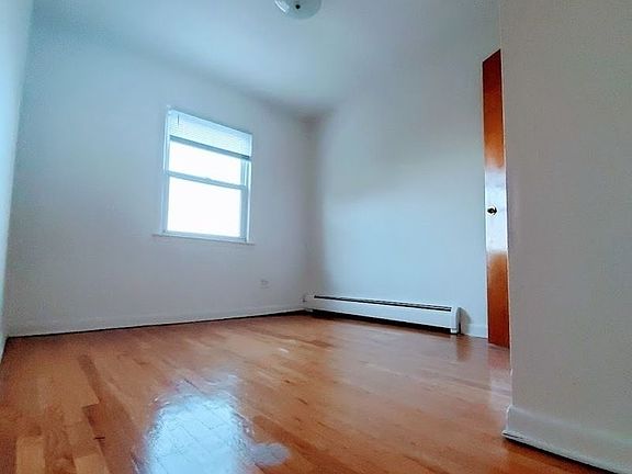 5th image of 22-10 42nd St #3