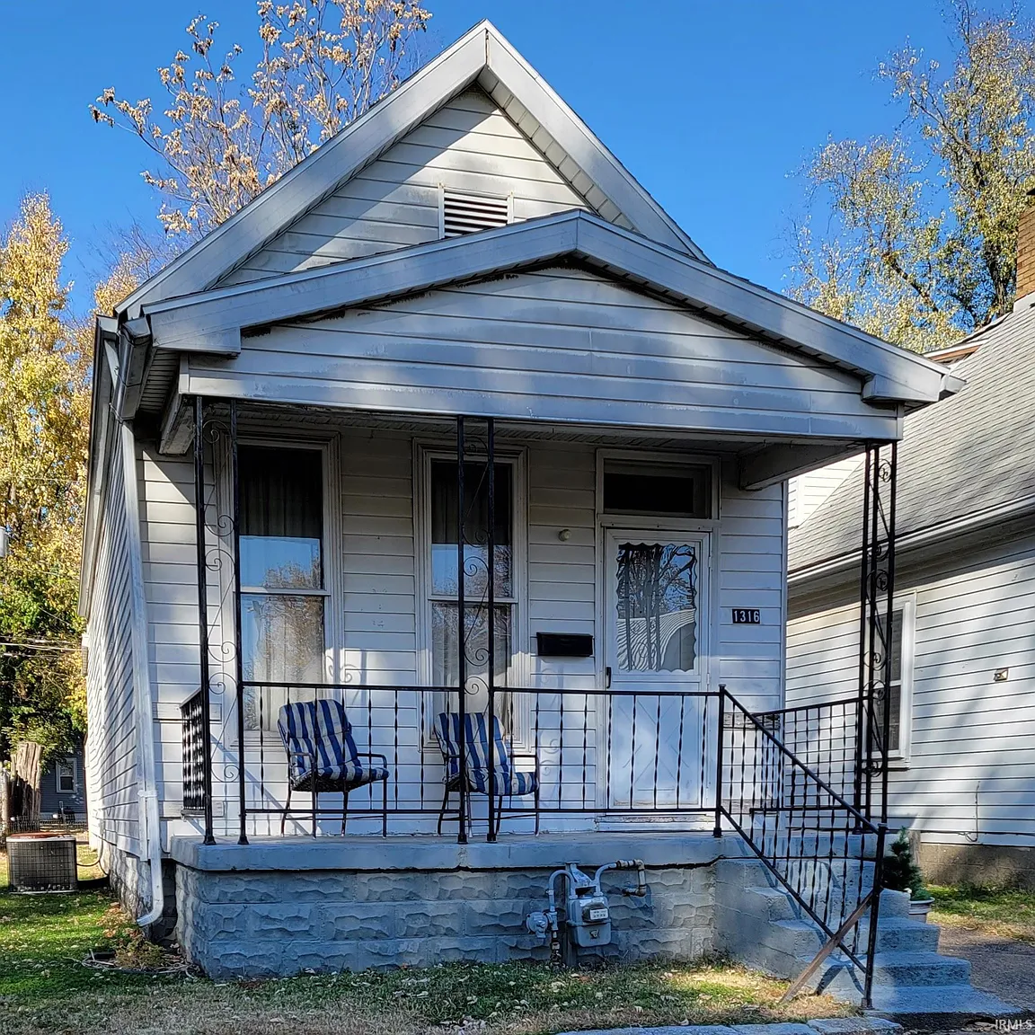 1316 E Indiana St photo 1