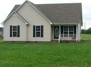 2 Fox Wood Dr, Fayetteville, TN 37334