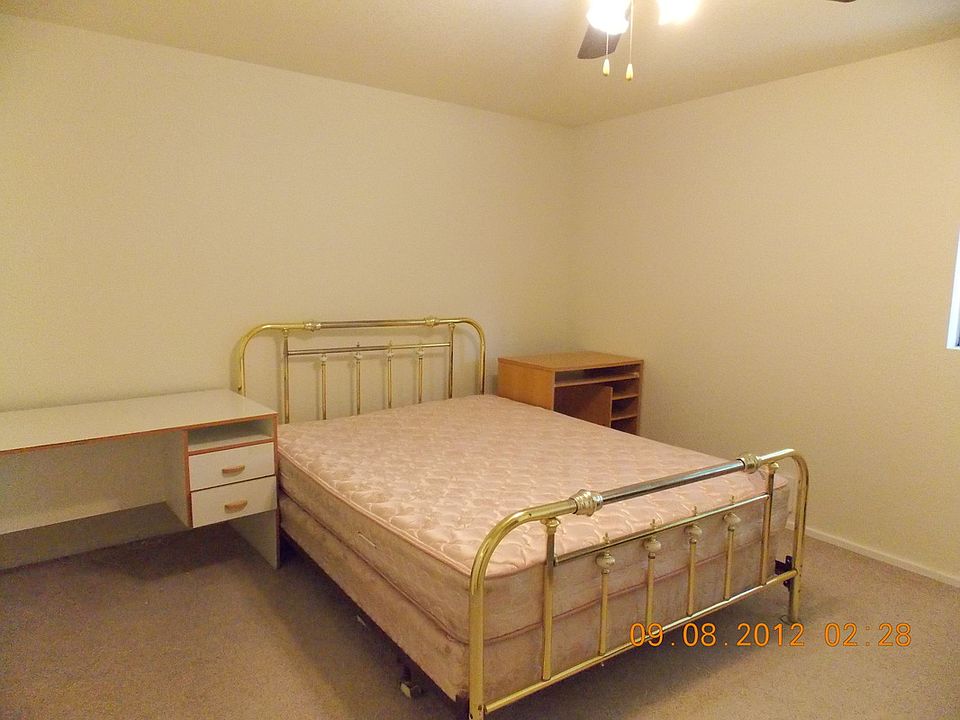 1st image of 912 N 165th St #8