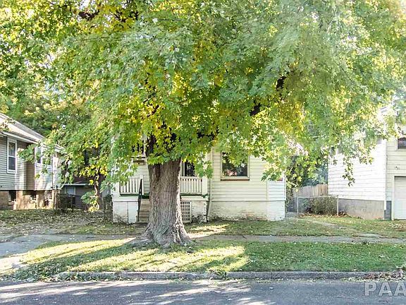 4th image of 2622 N Dechman Ave