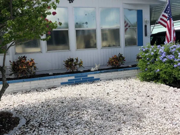 337 Desoto St, Nokomis, FL 34275