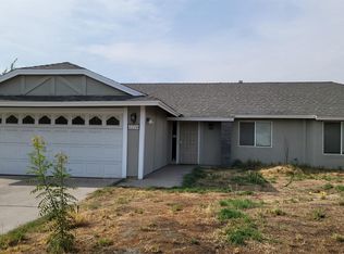 2226 Sterling Ave, Sanger, CA 93657