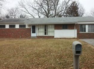 925 Floradale Dr, Saint Louis, MO 63132