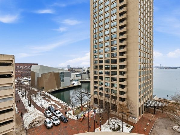 65 E India Row APT 7C