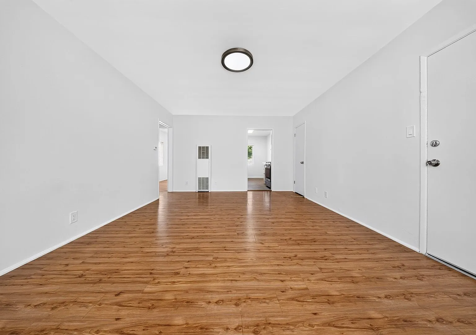 6538 Fountain Ave — Photo 3