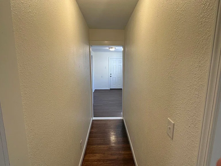 4213 SW 9th Ave — Photo 21