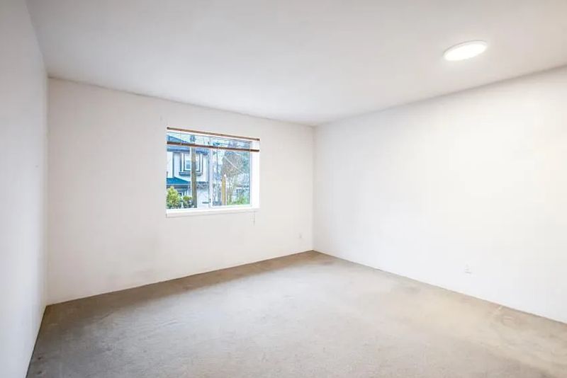 Vancouver House for rent - 4 Bedrooms — photo 3