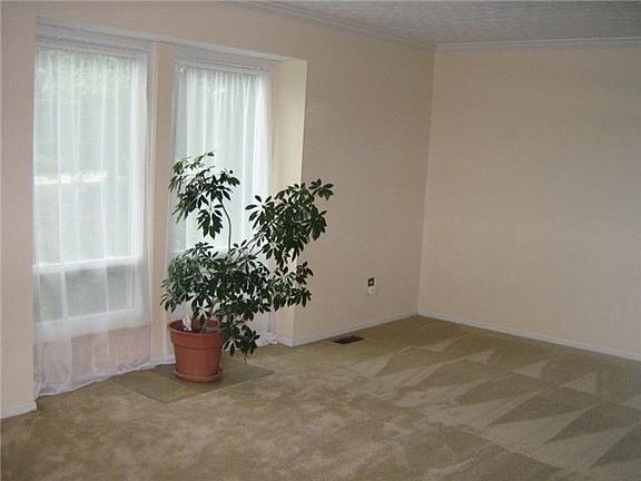 3rd image of 12334 Woodsfield Pl