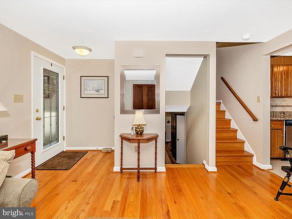 4th image of 206 Challedon Dr