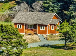 1310 Riverside Dr NE, Bandon, OR 97411