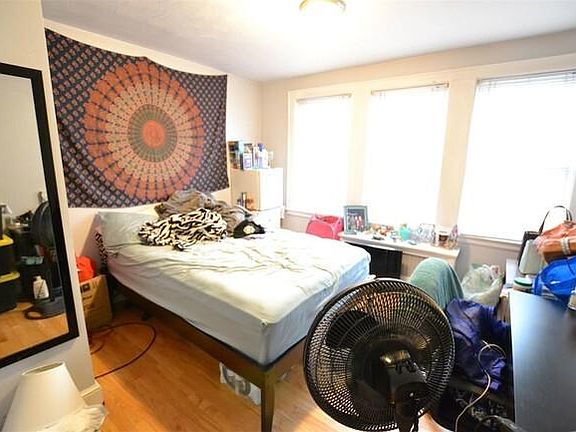 4th image of 25 Woodstock Ave #9eb550db0