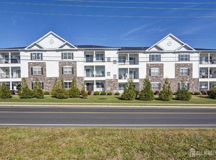 516 Tavern Rd, Monroe Township, NJ 08831