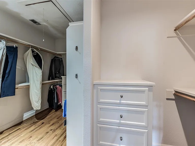 2108 Driscoll St — Photo 43