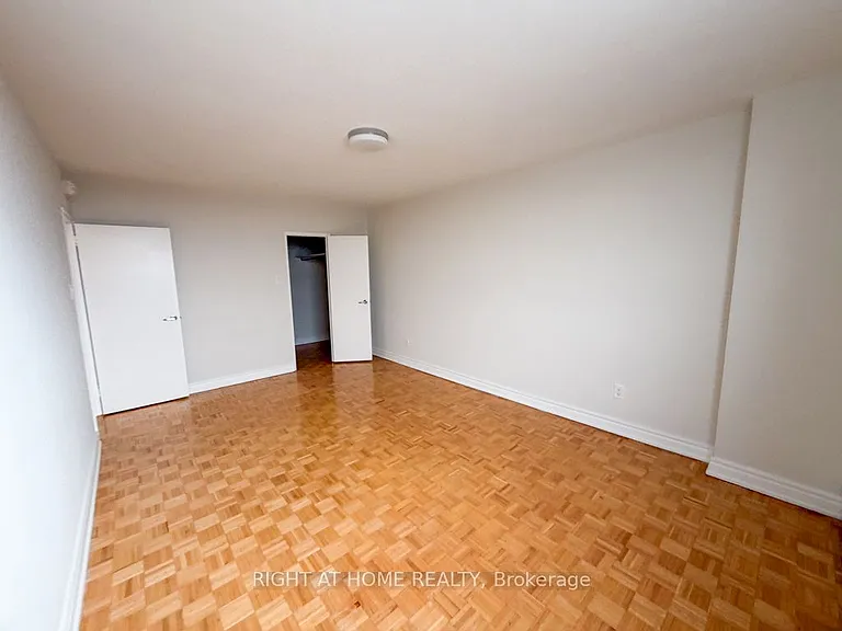 1440 Lawrence Ave W #116 — Photo 15