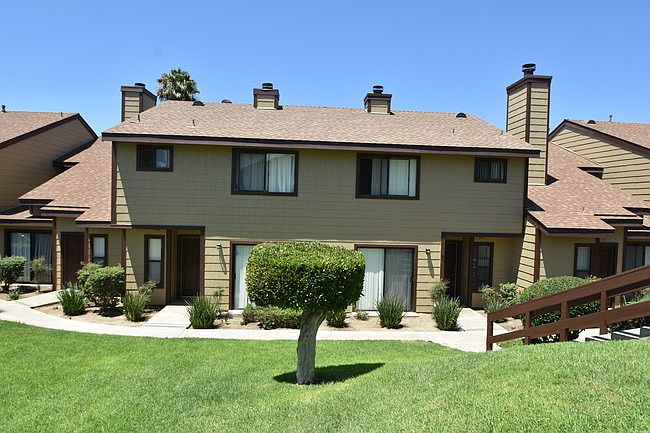 1st image of 528 Tangerine Cove Dr