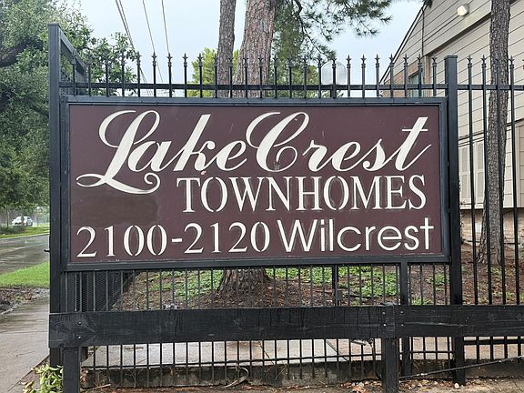 4th image of 2110 Wilcrest Dr APT 101