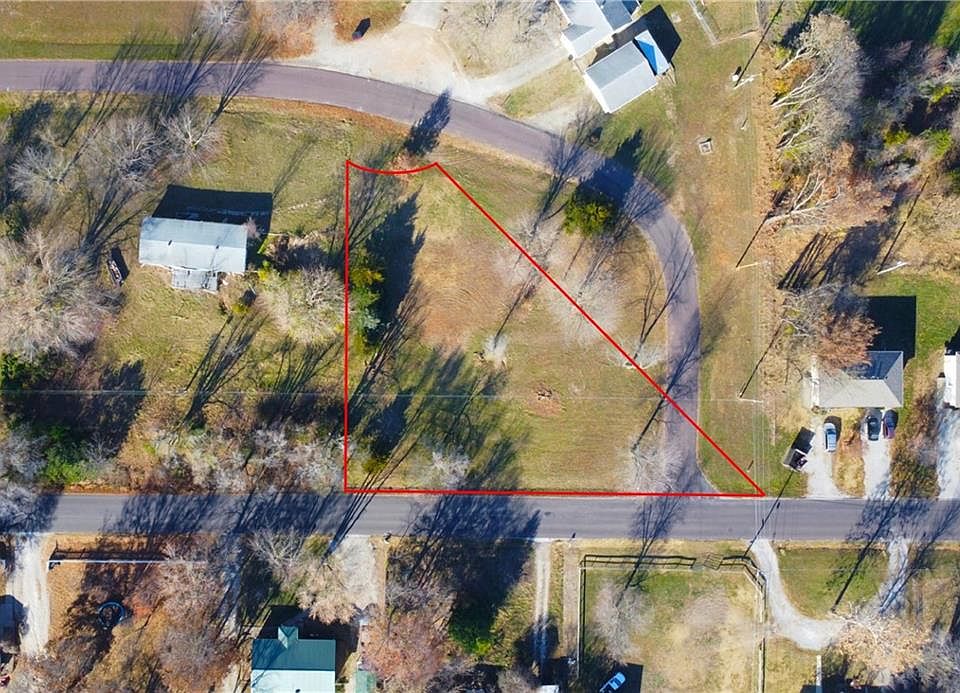 1st image of 708 Southwood Dr