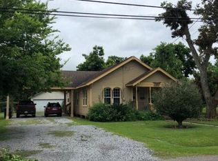 6454 Washington St, Groves, TX 77619