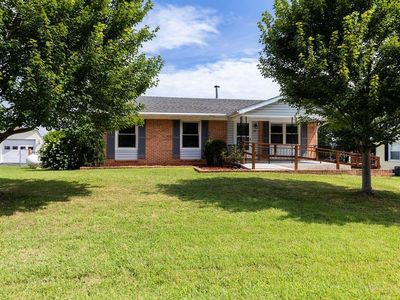 38 Greenbriar Ln, Stuarts Draft, VA, 24477