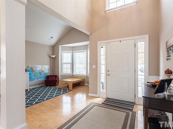 4th image of 302 N Waters Edge Dr