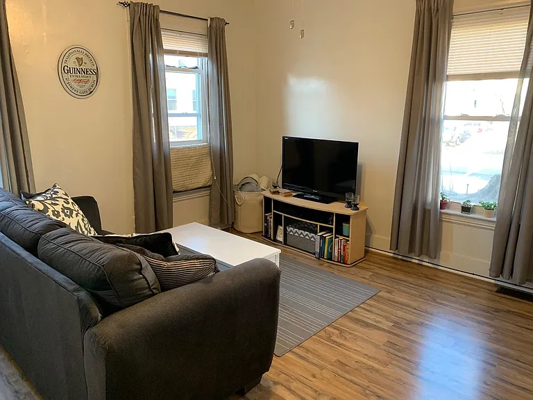 316 Douglas St #1 — Photo 5