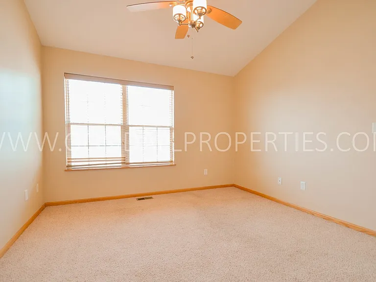 15221 Alpine Dr — Photo 8