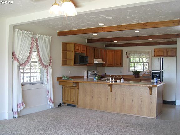 5th image of 601 Hatfield Dr