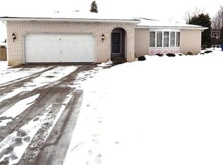 5 Pine Tree Ln, Buffalo, NY 14224