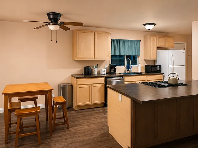 1334 Braddock St — Photo 3